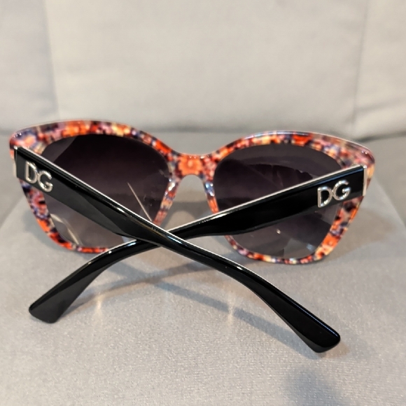 Dolce & Gabbana Floral Sunglasses - Black and Pink